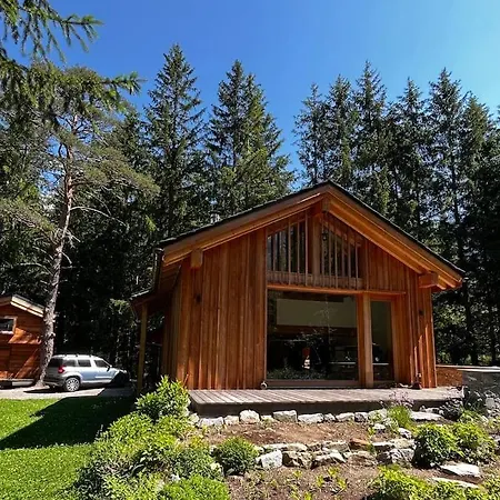 Girolles & Mazots Otel *